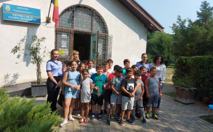 Sesiune de informare privind traficul de persoane, cu scopul de a diminua riscurile la care sunt supuși tinerii