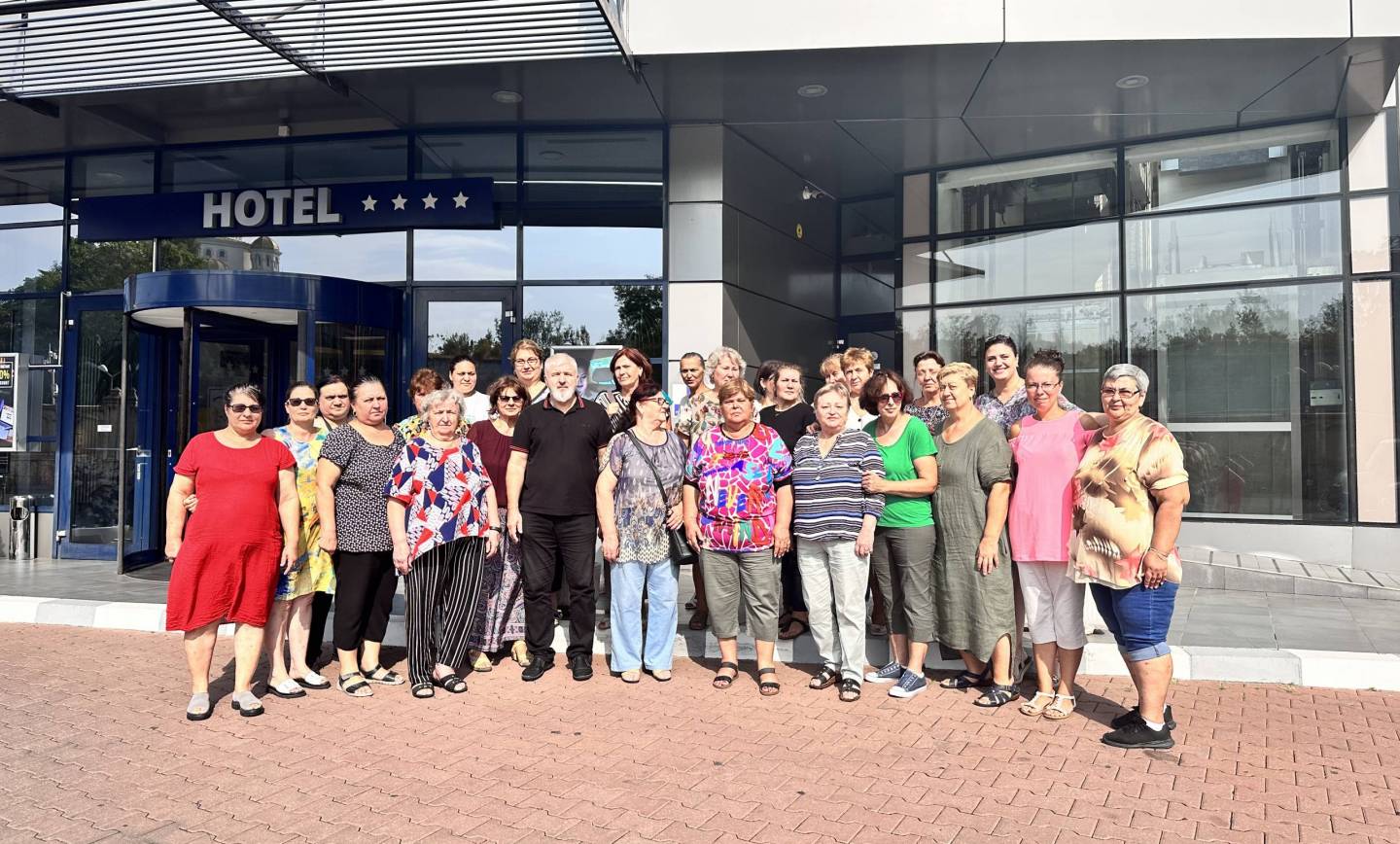 Informare referitoare la implementarea proiectului „TEAM-UP: Progres în calitatea îngrijirii alternative a copiilor”, cod SMIS 127169